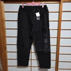 ブラックカジュアルパンツ