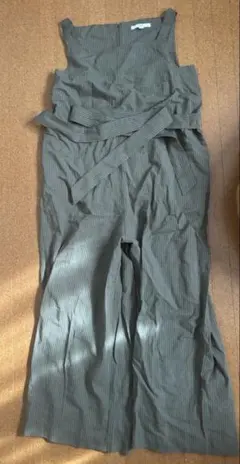 今季新作　UNIQLO リネンブレンドサロペット