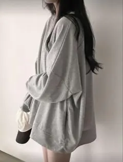 無地柄　オーバーサイズ　スウェット