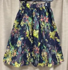 URBAN RESEARCH DOORS 花柄スカート フレアスカートSサイズのサムネイル