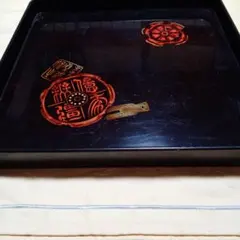 期間限定　特価　漆器 膳 黒いトレイ 赤金装飾