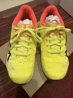 ASICS キッズスニーカー イエロー/オレンジ　22.5センチ