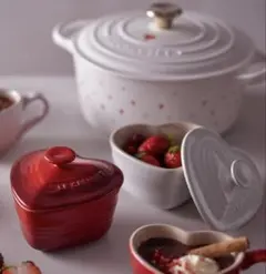 未使用　箱付　ル・クルーゼ シグニチャー ココット·ロンド 20cm ベリー 未使用 箱付 ル・クルーゼ シグニチャー ココット·ロンド 20cm