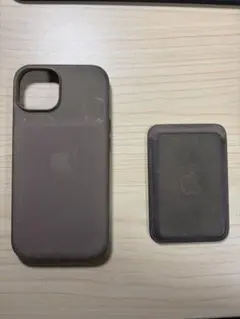 Apple 純正　iPhone15ケース ブラウン マグセーフ対応　カードケース