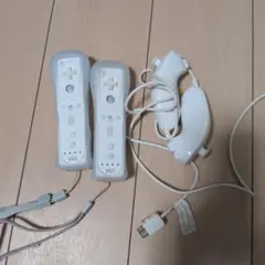 任天堂wiiコントローラ