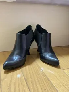 ブラックレザーブーティのサムネイル