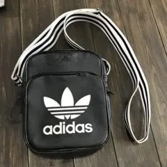 【訳あり】アディダスオリジナルス　ショルダーバッグ
