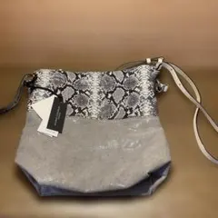 美品】サカナクション ウロコ柄 ショルダーバッグFABRIC - メルカリ