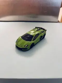 トミカ プレミアム ランボルギーニ アヴェンタドール SVJのサムネイル