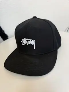 Stussy ブラック ベースボールキャップ - メルカリ