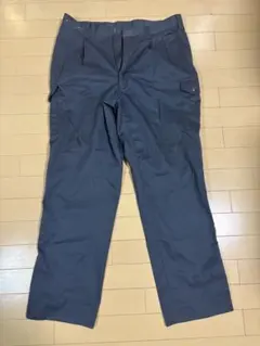 カーゴパンツ ダークグレー 複数ポケット