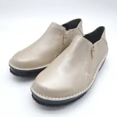 新品✨ドルチェ　牛革ダブルファスナー 2WAY シューズ 23cm 3Eのサムネイル