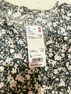 新品ユニクロ花柄ワンピースLサイズ