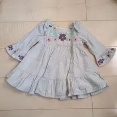 baby GAP刺繍ワンピース　6-12か月