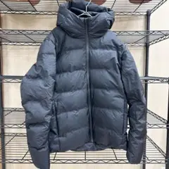 美品 ユニクロ シームレスダウンパーカ ブラック　M