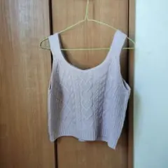 ケーブル編みノースリーブビスチェ 淡いピンク