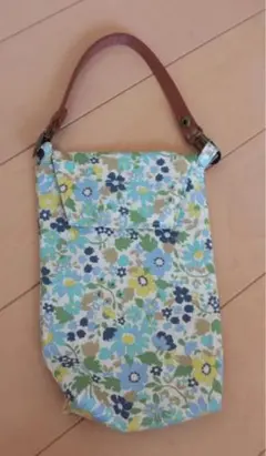 スマホポーチ ハンドメイド（小花ブルー）