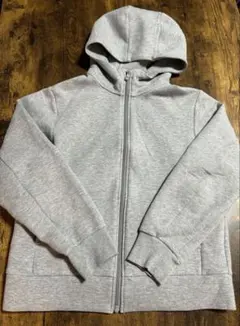 ユニクロ ウルトラストレッチドライスウェットフルジップパーカ グレー　150