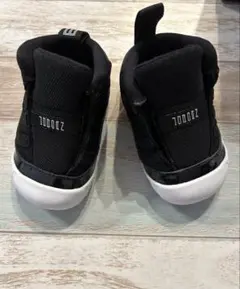 新品　未使用　箱あり　ジョーダン11 CRIB BOOTIE 9cm 白黒