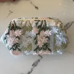 花柄 刺繍 ポーチ