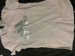 adidas 半袖Tシャツ ピンク メタリックロゴ