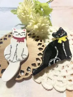 仲良し白黒猫 ブローチ 2個セット｜ハンドメイド