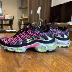NIKE AIR MAX PLUSのサムネイル
