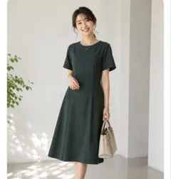 半袖ワンピース　Demi-Luxe BEAMS 緑　ストレッチ　夏服　Aラインのサムネイル