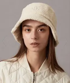 【即発送可】Calvin Klein スモール モノグラム バケット