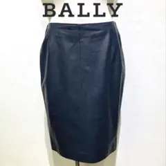 本革 ひざ丈スカート