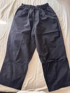 ナイロンパンツ　ワイド