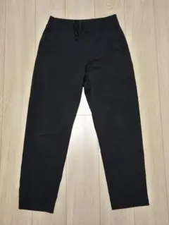 ユニクロ　ウルトラストレッチドライEXテーパードパンツ　ブラック　メンズ　S