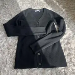 黒カーディガン