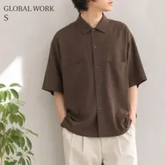 GLOBAL WORK 半袖シャツ ブラウン S 茶色 リラックス カジュアルのサムネイル