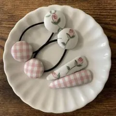 【102】リバティプリント使用　ハンドメイド　ヘアゴム　ヘアピン　4個セット