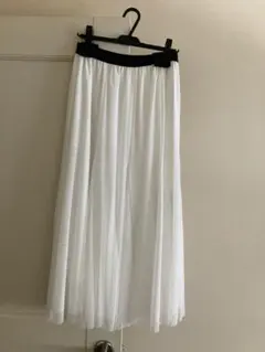 ウンディッチノーべ チュールスカート白 美品のサムネイル