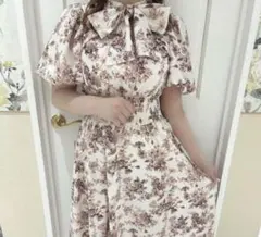 evelyn 花柄パフ袖ワンピース エブリン