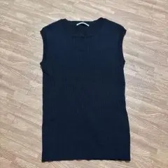 アーバンリサーチ　ニット　タンクトップ　黒のサムネイル