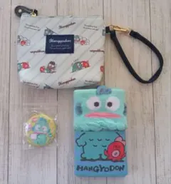 ハンギョドン　3点　ポケットティッシュポーチ　刺繍缶バッチ　キャラソックス