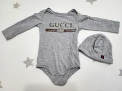 GUCCI グレー ロンパース・帽子セットのサムネイル