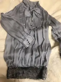 スパンコールミニワンピ シャツ風 シルバー グレー