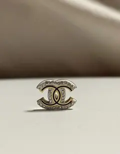 CHANEL ダイヤモンド風片耳用ピアス - メルカリ