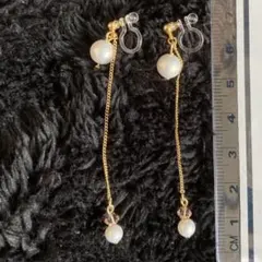 ハンドメイド　パールビーズとスワロフスキーのイヤリング