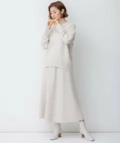 925t*大きい 44サイズ 23区 ウールカシミヤ ニットスカートのサムネイル