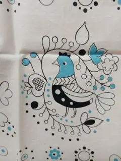 V107　USAヴィンテージ　小鳥と花柄　35×47　木綿