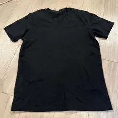 UNIQLO 黒 Vネック Tシャツ M