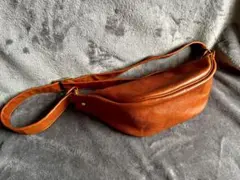 美品 HERZ 本革 ボディバッグ ウエストポーチ ブラウン 廃盤品 美品 HERZ ヘルツ ベルト ウエストポーチ ボディバッグ オールレザー