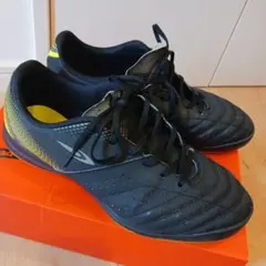ティゴラ フットサルシューズ トレシュー サッカー フットサル 室内用 25.5のサムネイル