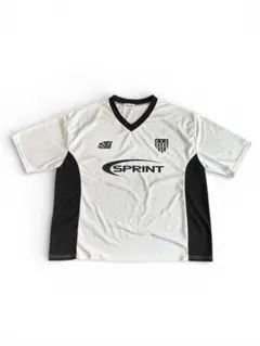 Item thumbnail for item e0cb2074-1306-417a-b4b6-ec281011eeef