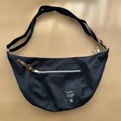 anello ブラック ボディバッグ